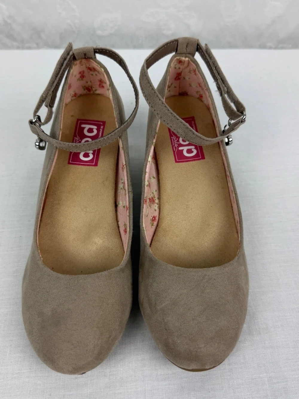 POP Girls Taupe Suede Wedge Mary Jane Shoes Size 4 Big Kid